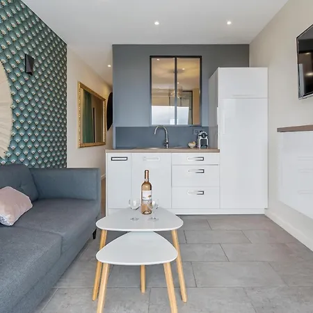 Zen Et Summer Zen Coursive Naturiste Apartamento